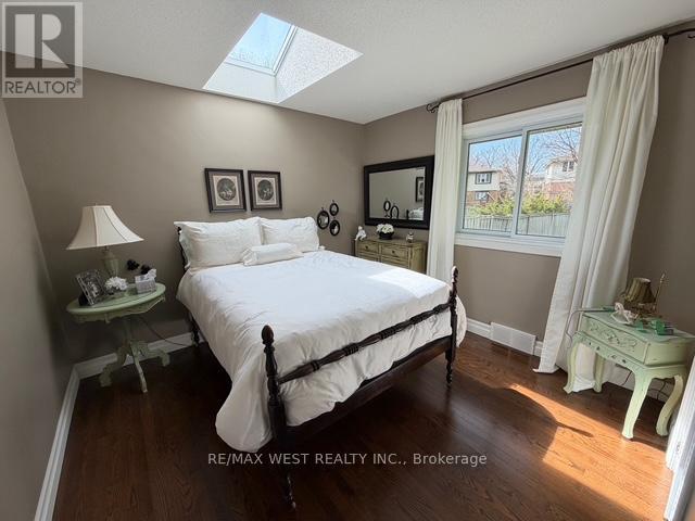 1184 KINGSTON RD ROAD N - 34