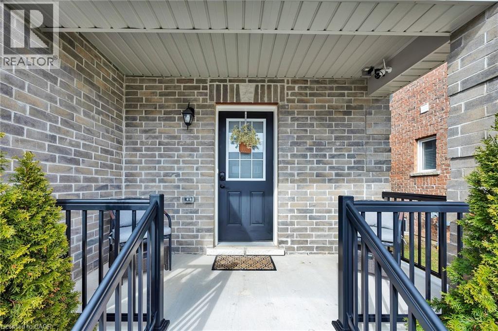 335 KROTZ Street W, Listowel, Ontario, N4W0H8 — Photo 2