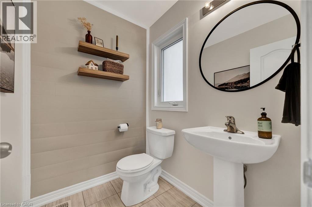 335 KROTZ Street W, Listowel, Ontario, N4W0H8 — Photo 5