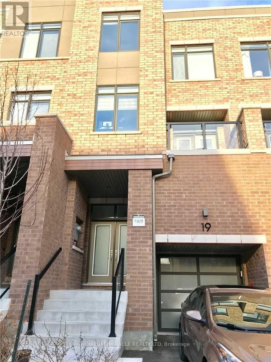 19 GLENNGARRY CRESCENT