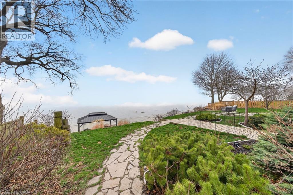 108 LAKESIDE Drive - 34