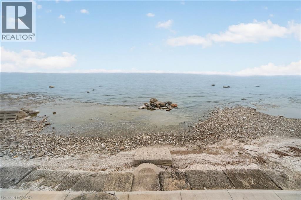 108 LAKESIDE Drive - 44