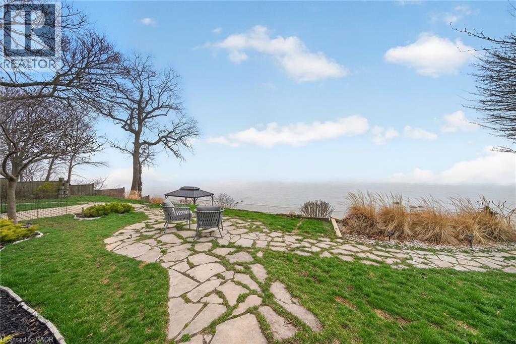 108 LAKESIDE Drive - 35