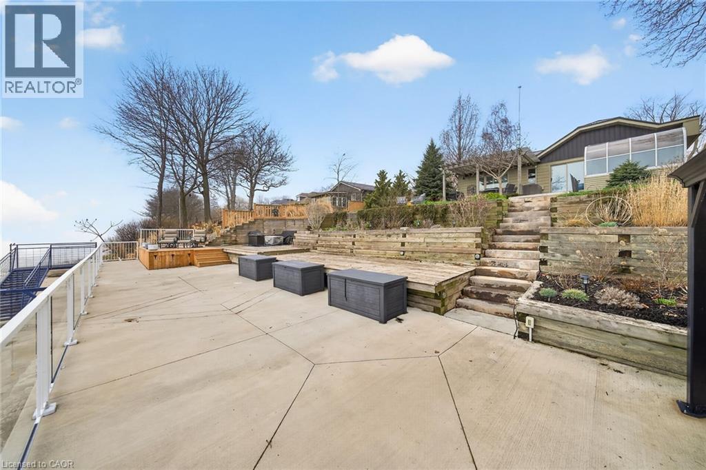 108 LAKESIDE Drive - 42