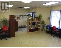 Unit 22 - 1111 Flint Road, Toronto, ON M3J3C7 Photo 6