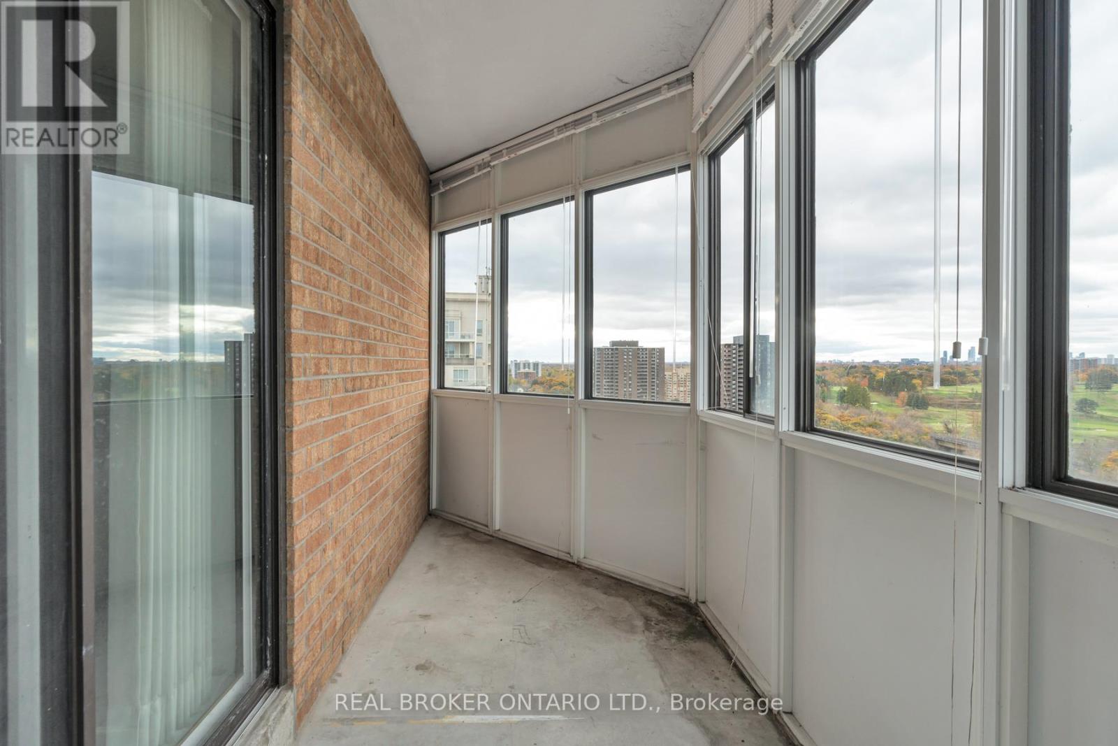#1601 3845 LAKE SHORE BOULEVARD W - 20