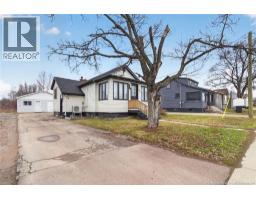 375 Champlain Street, Dieppe, NB E1A1P3 Photo 10