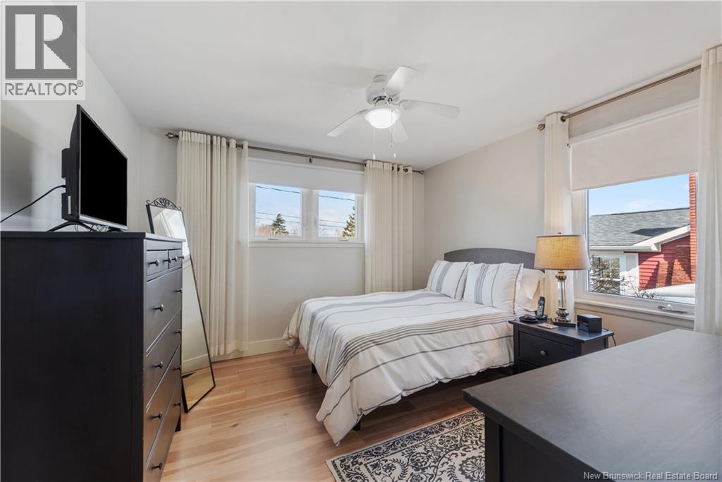 126 Chesswood Drive - 10