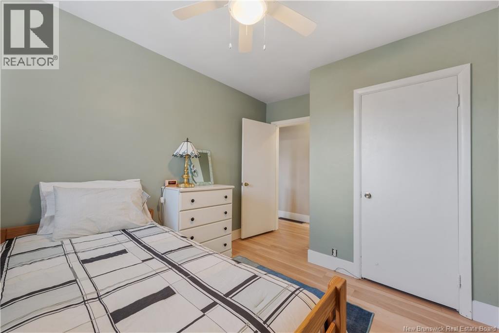 126 Chesswood Drive - 13