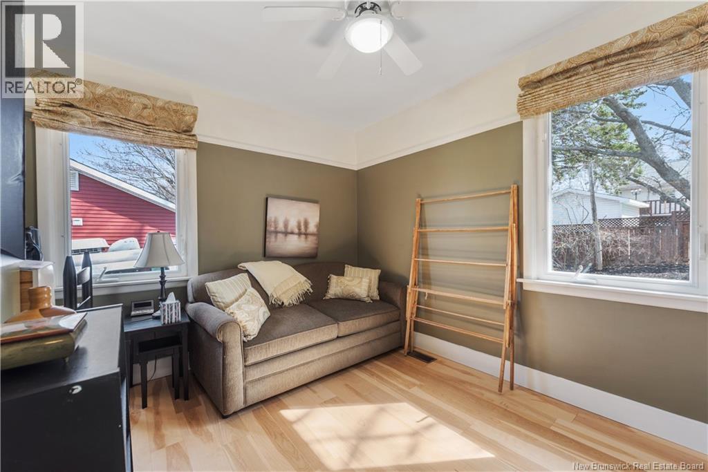 126 Chesswood Drive - 14