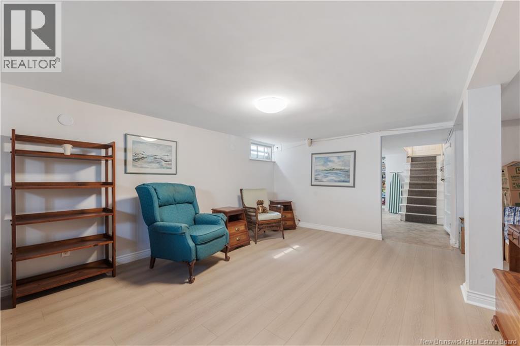 126 Chesswood Drive - 17