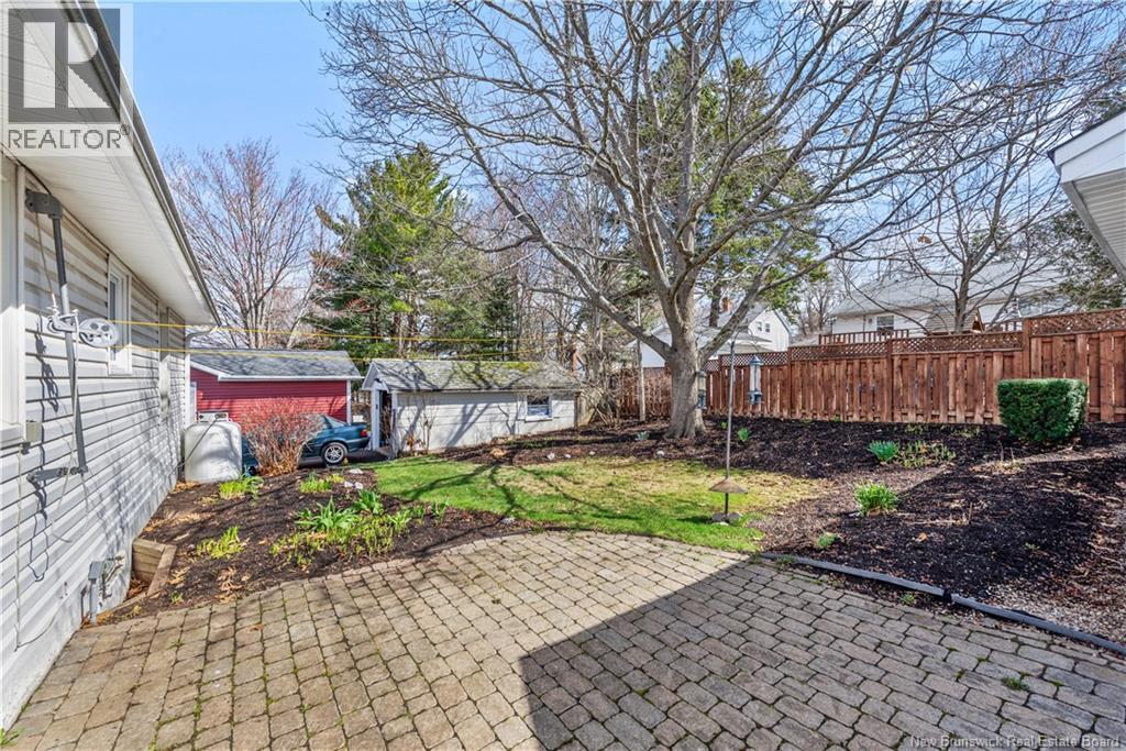 126 Chesswood Drive - 24