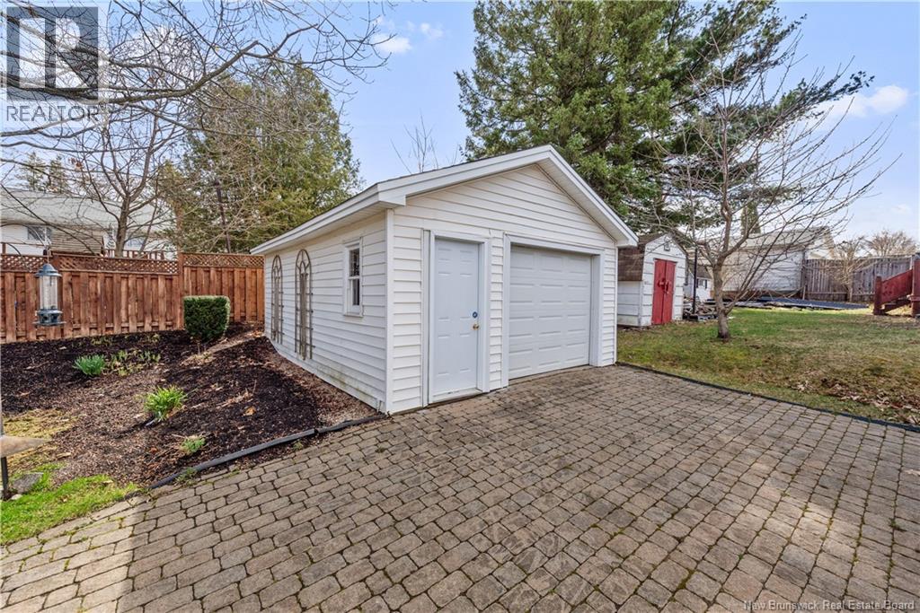 126 Chesswood Drive - 27
