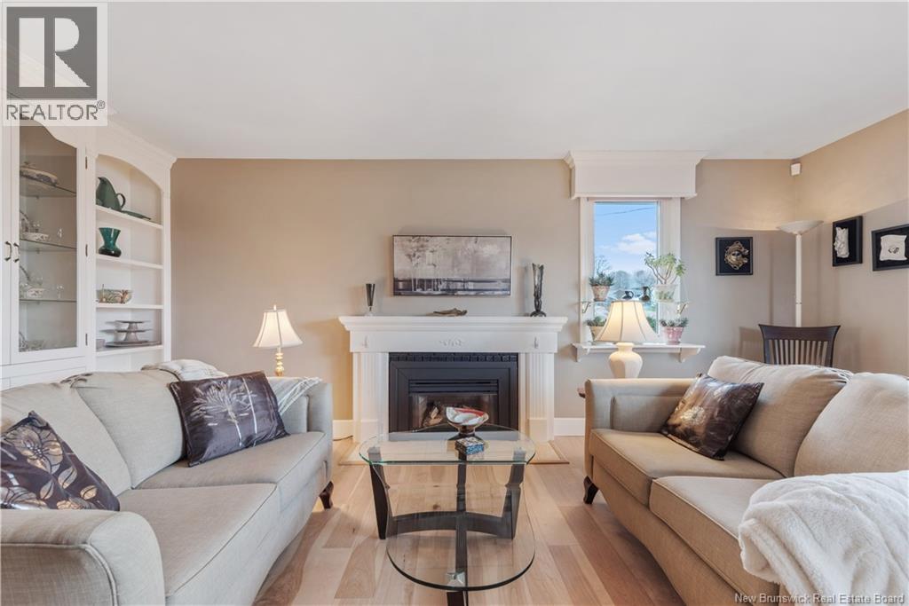 126 Chesswood Drive - Image 3