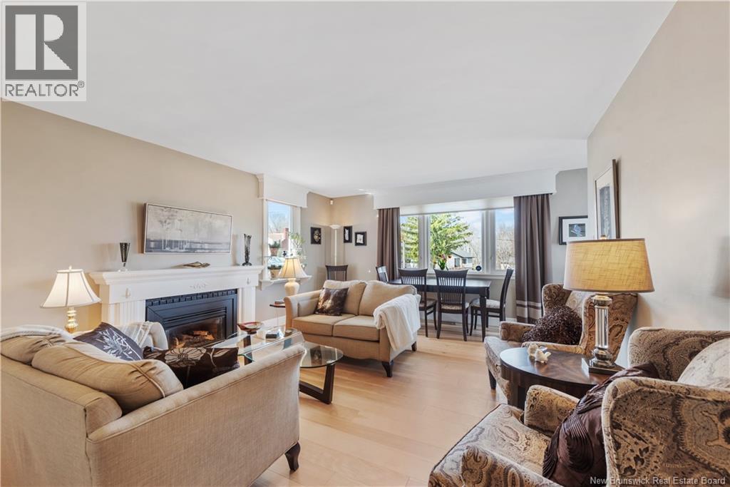 126 Chesswood Drive - 4