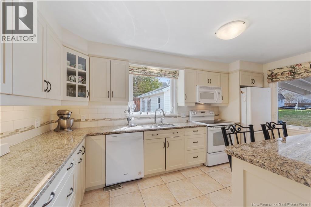 126 Chesswood Drive - 7