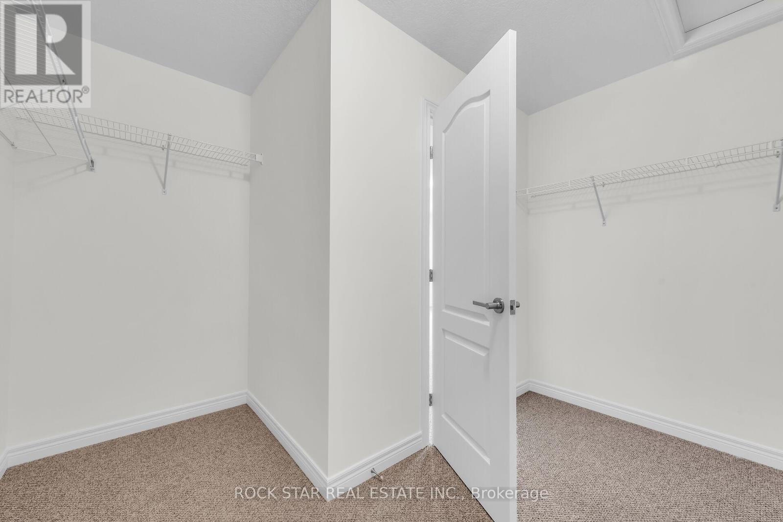 63 LLOYD DAVIES WAY — photo 31