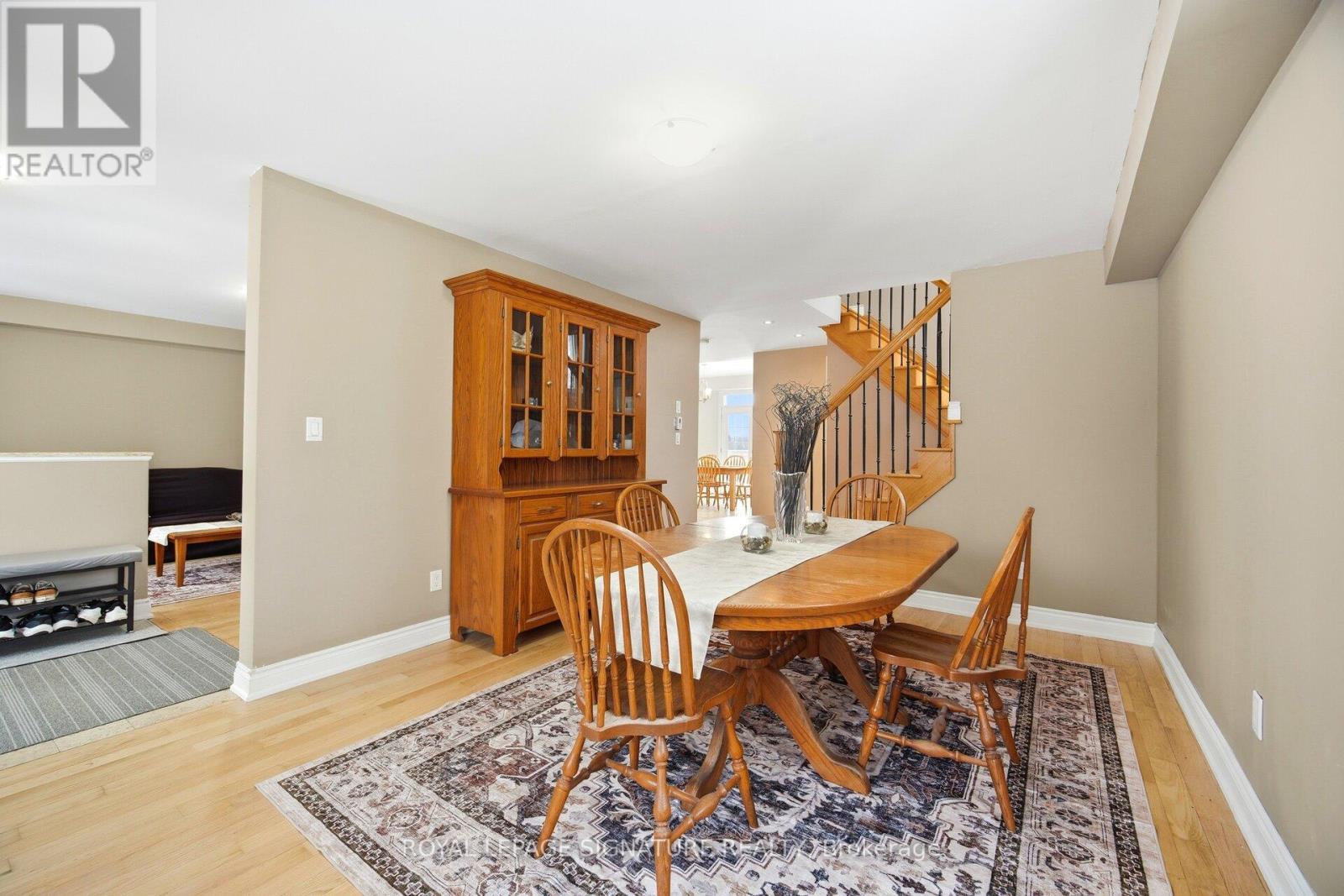 232167 TRAFALGAR ROAD - 12
