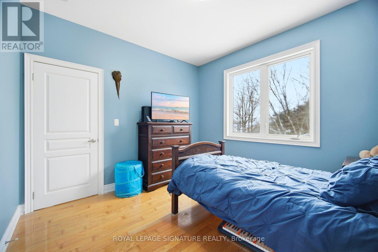 232167 TRAFALGAR ROAD - 36