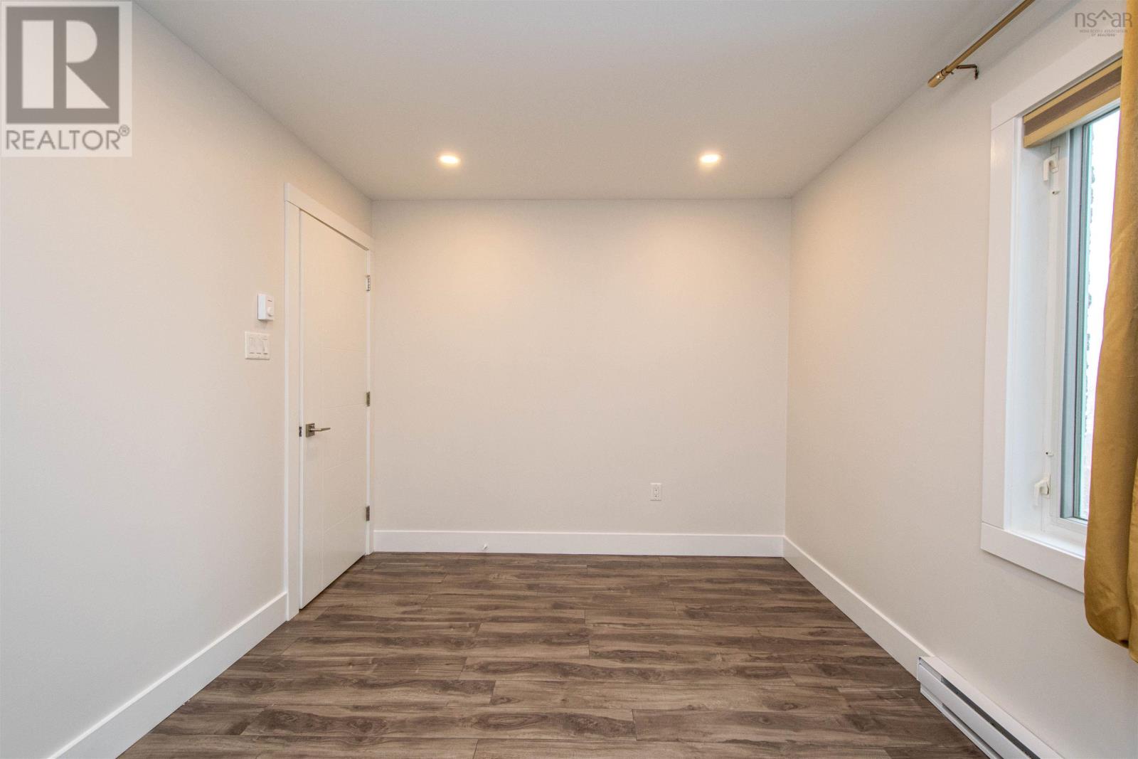 Property 23 of 49 of 5877 Gainsborough Place