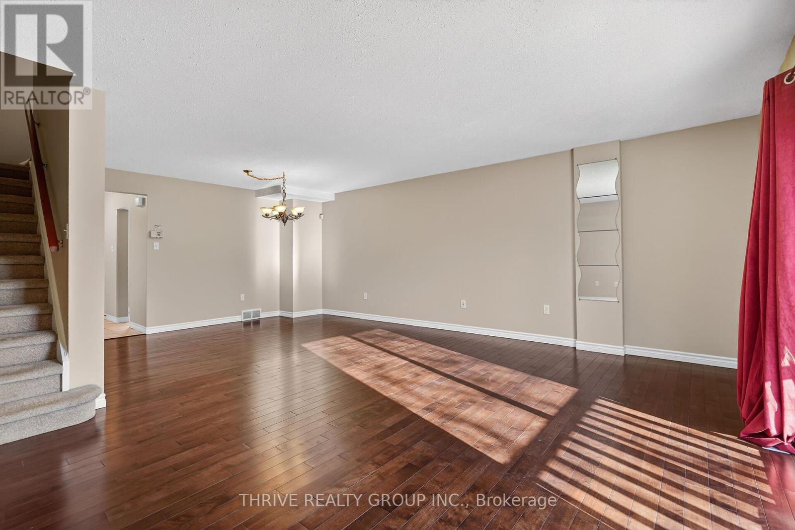 #3 80 ACORN CRESCENT - 13