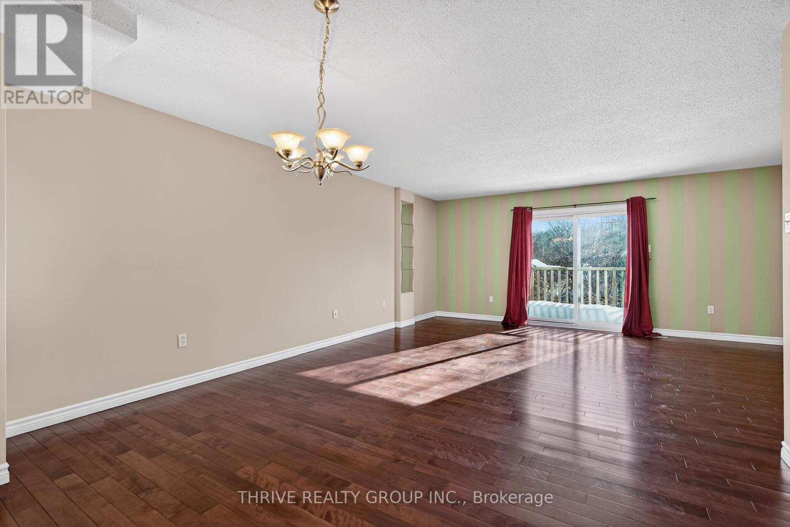 #3 80 ACORN CRESCENT - 8