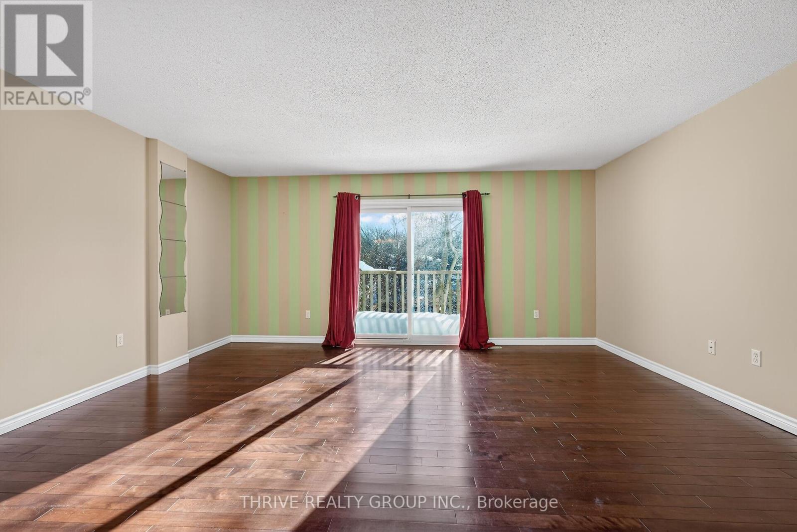 #3 80 ACORN CRESCENT - 9