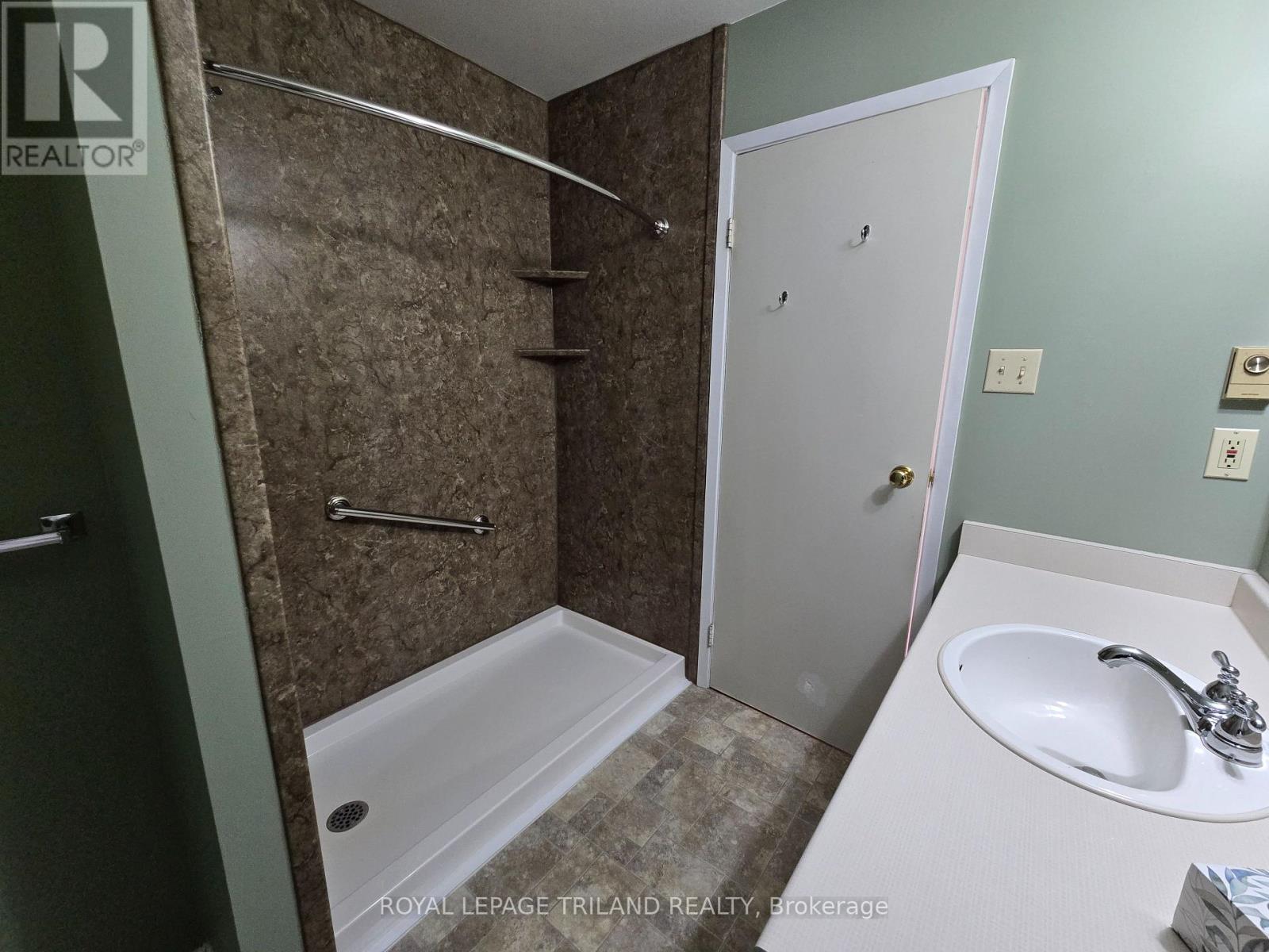 202 - 91 ALEXANDRIA AVENUE Property Photo