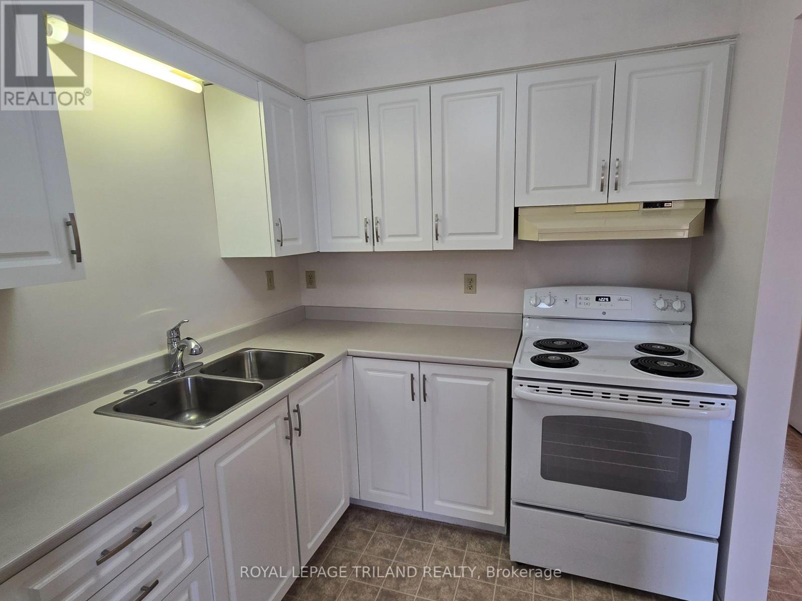 202 - 91 ALEXANDRIA AVENUE Property Photo