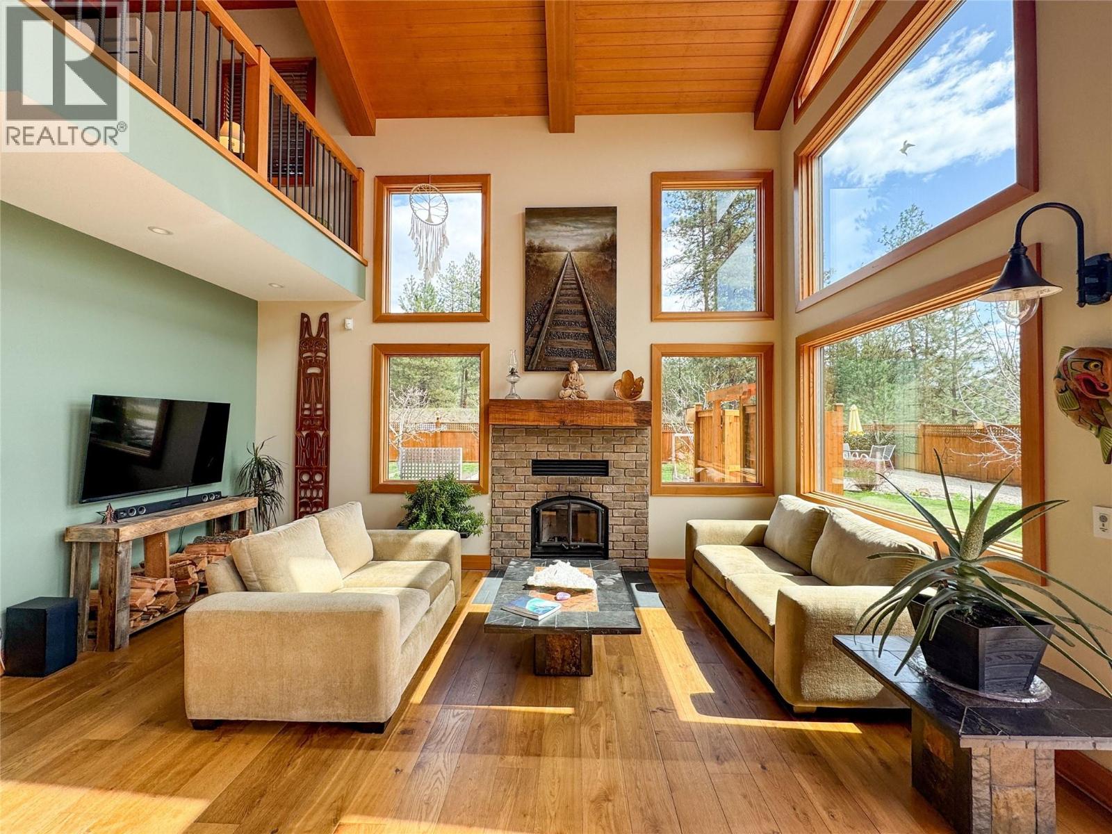 750 395 Highway - 16