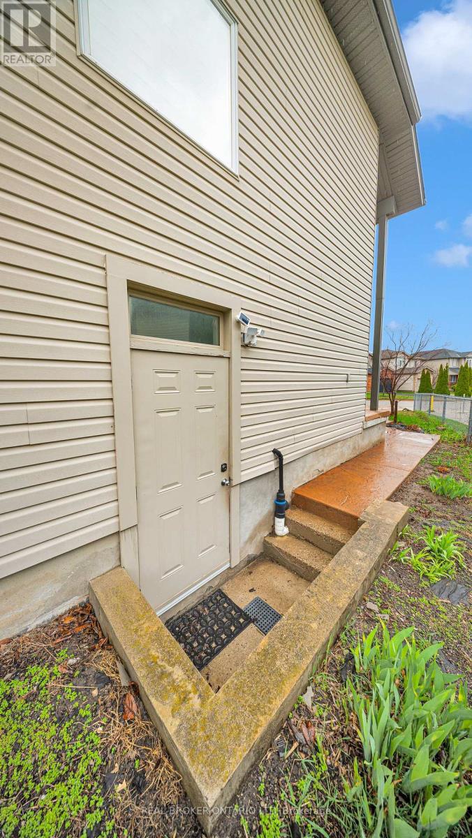 949 BLYTHWOOD ROAD Property Photo