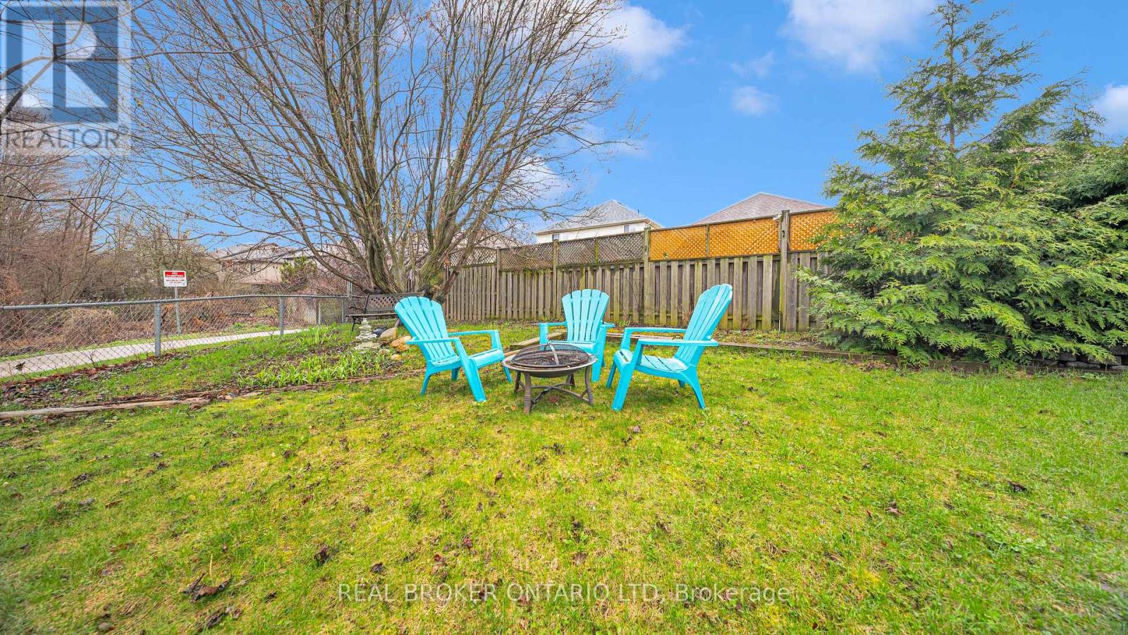 949 BLYTHWOOD ROAD Property Photo