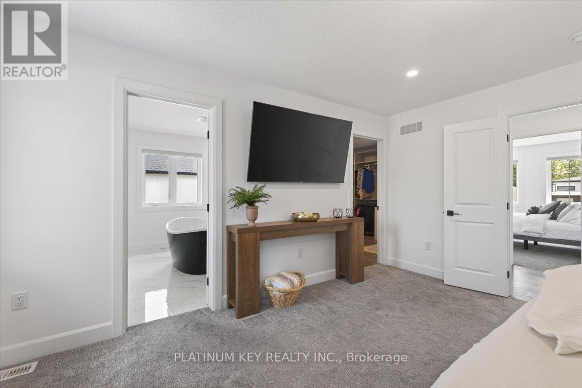 124 OPTIMIST DRIVE Property Photo