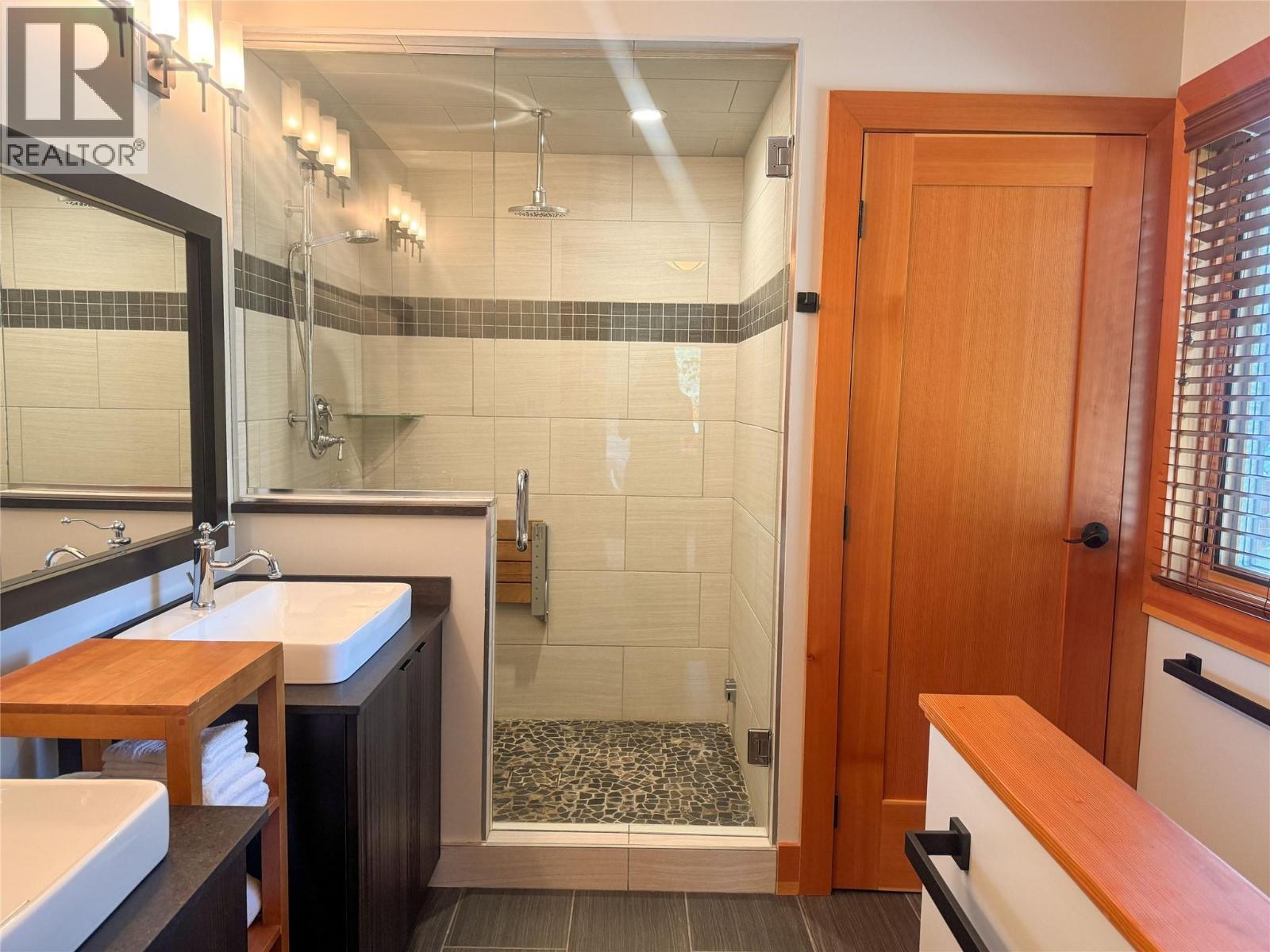 750 395 Highway - 38