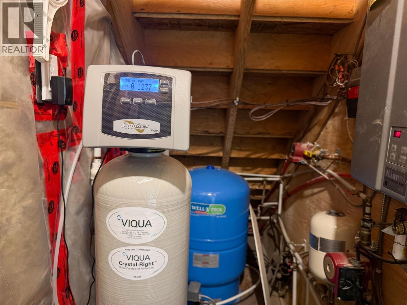 750 395 Highway - 52