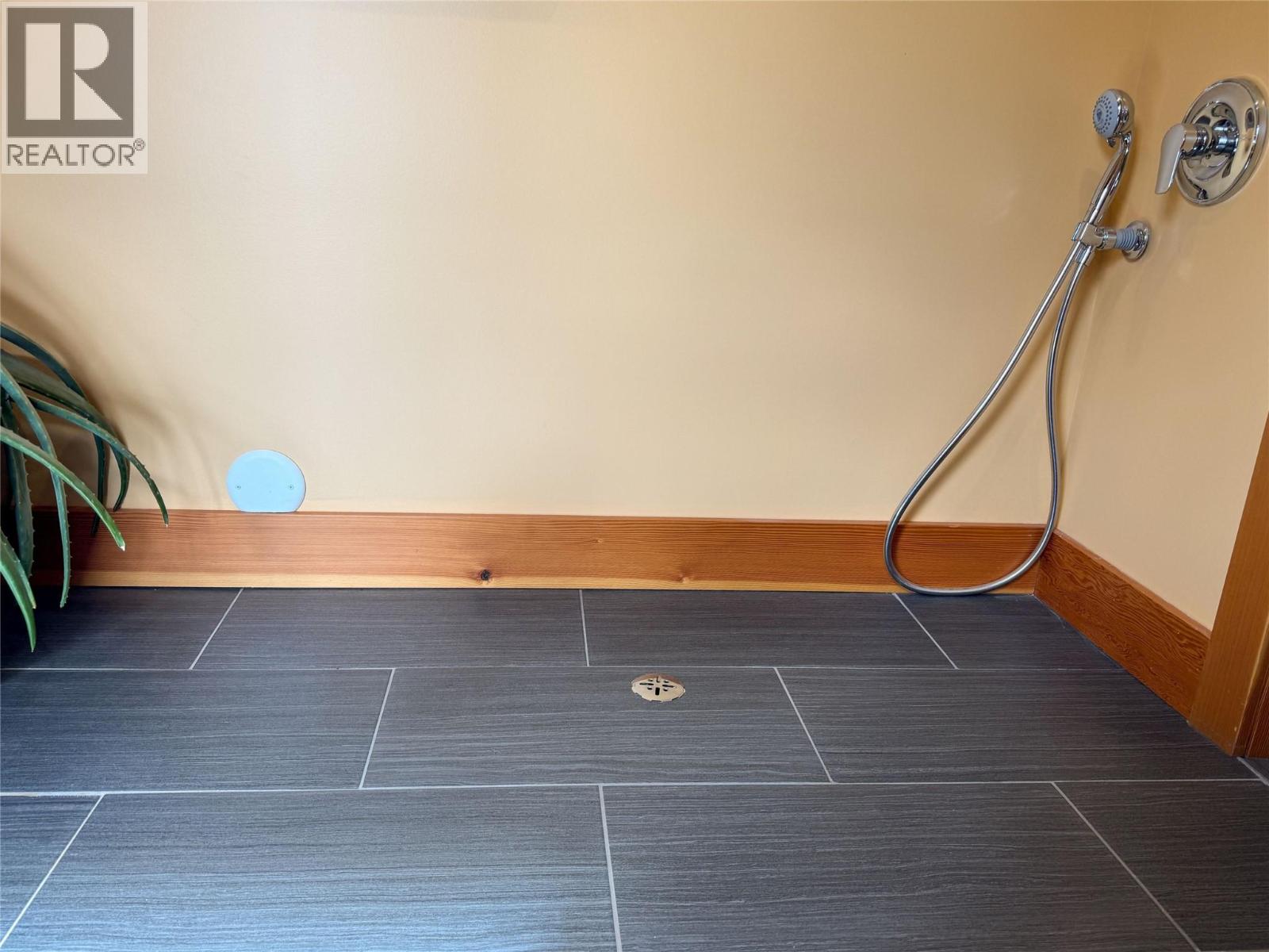 750 395 Highway - 49