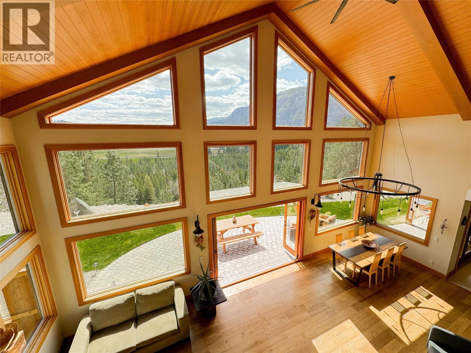 750 395 Highway - 42