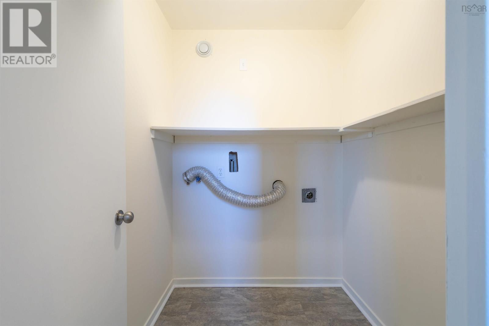 Property 22 of 29 of 10-12 Wilson Court