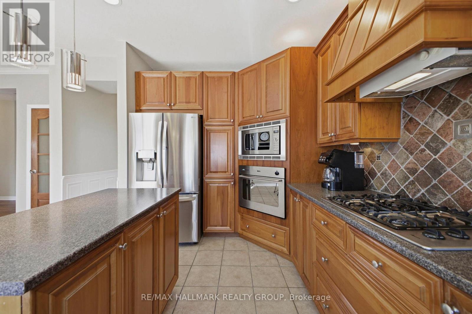 47 SNOWBERRY WAY - 12