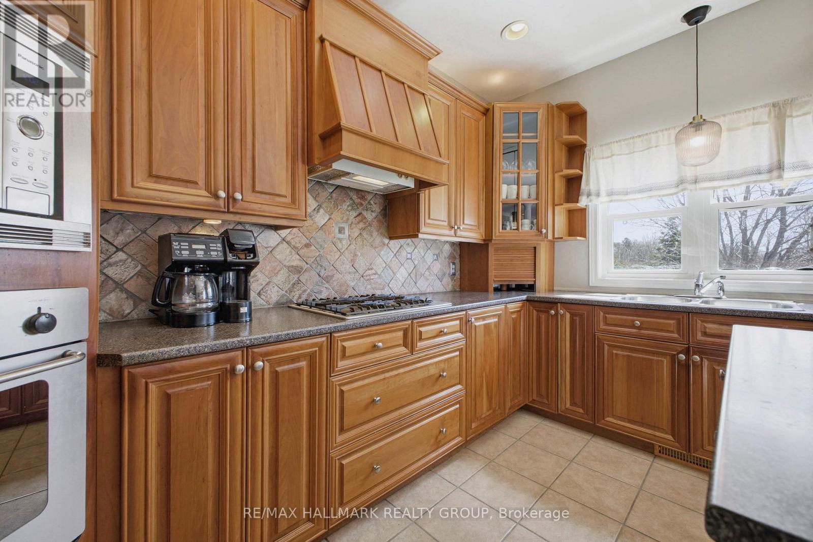 47 SNOWBERRY WAY - 13