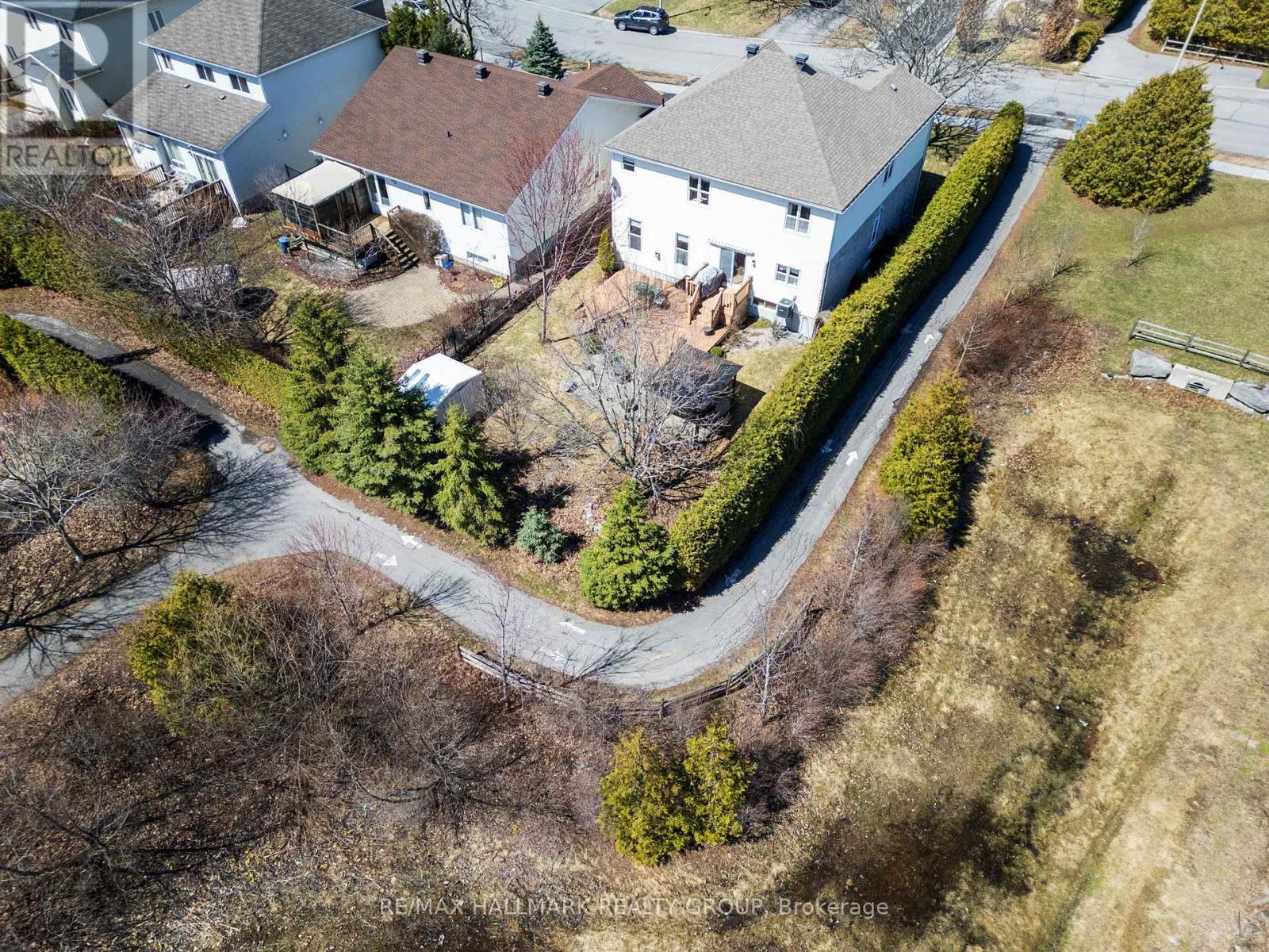 47 SNOWBERRY WAY - 40