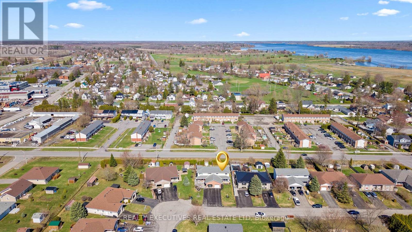 Ariel - close proximity to Golf Course