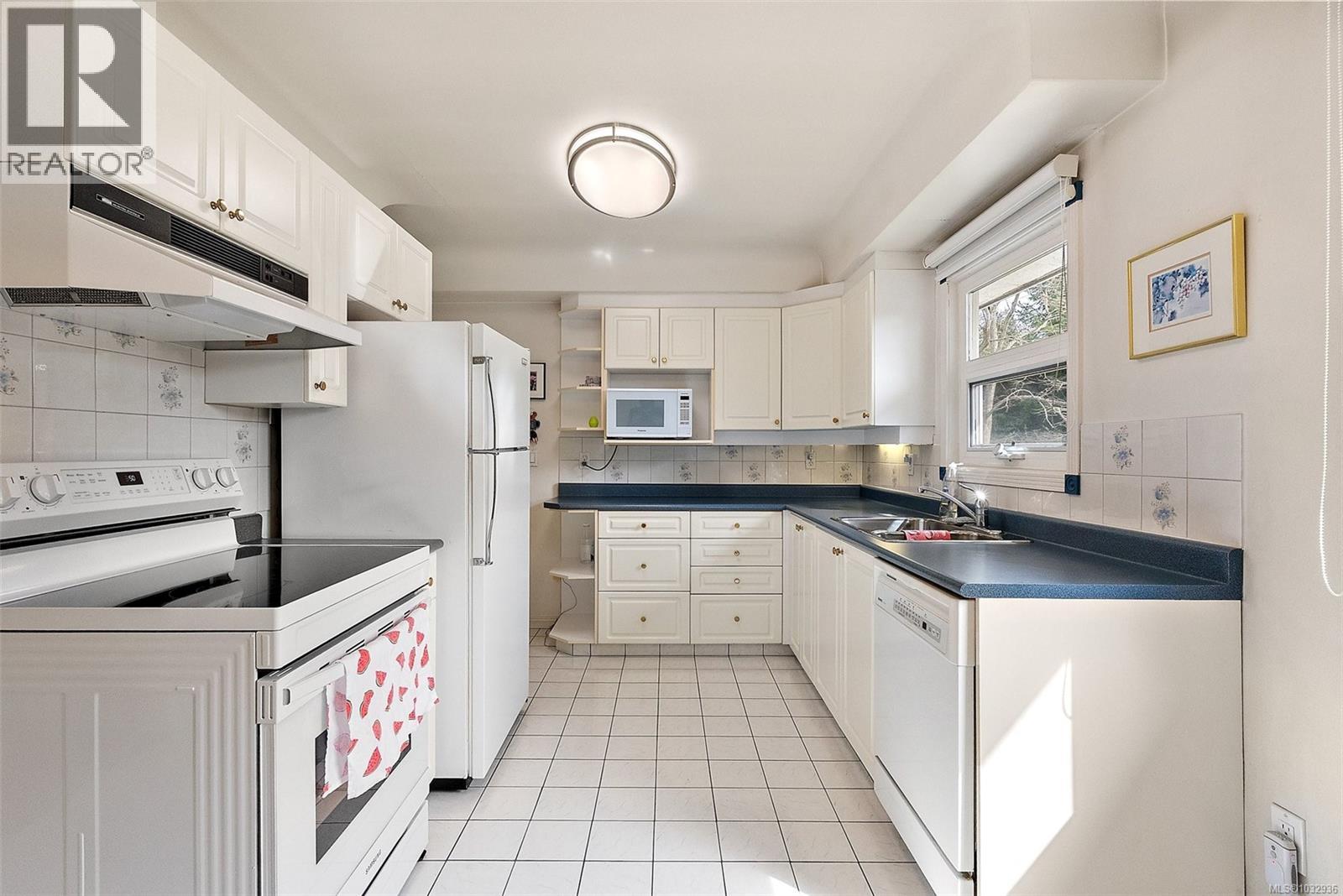 2935 Wascana St - 15