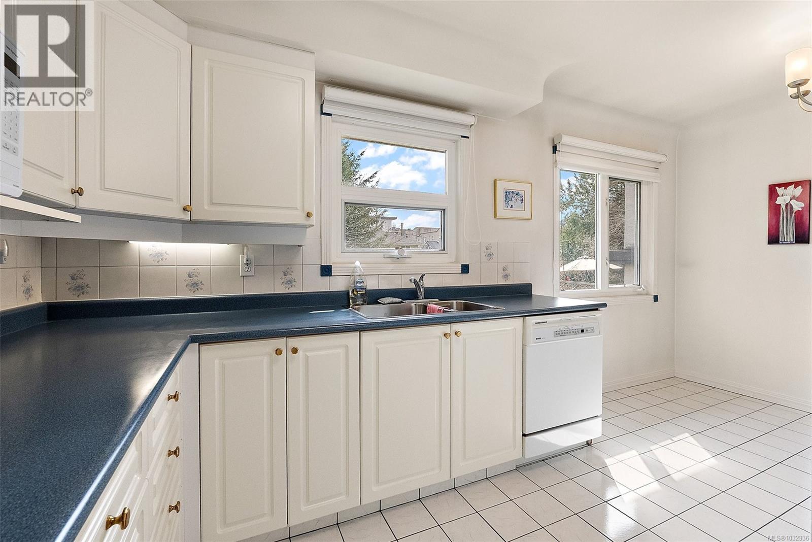 2935 Wascana St - 16