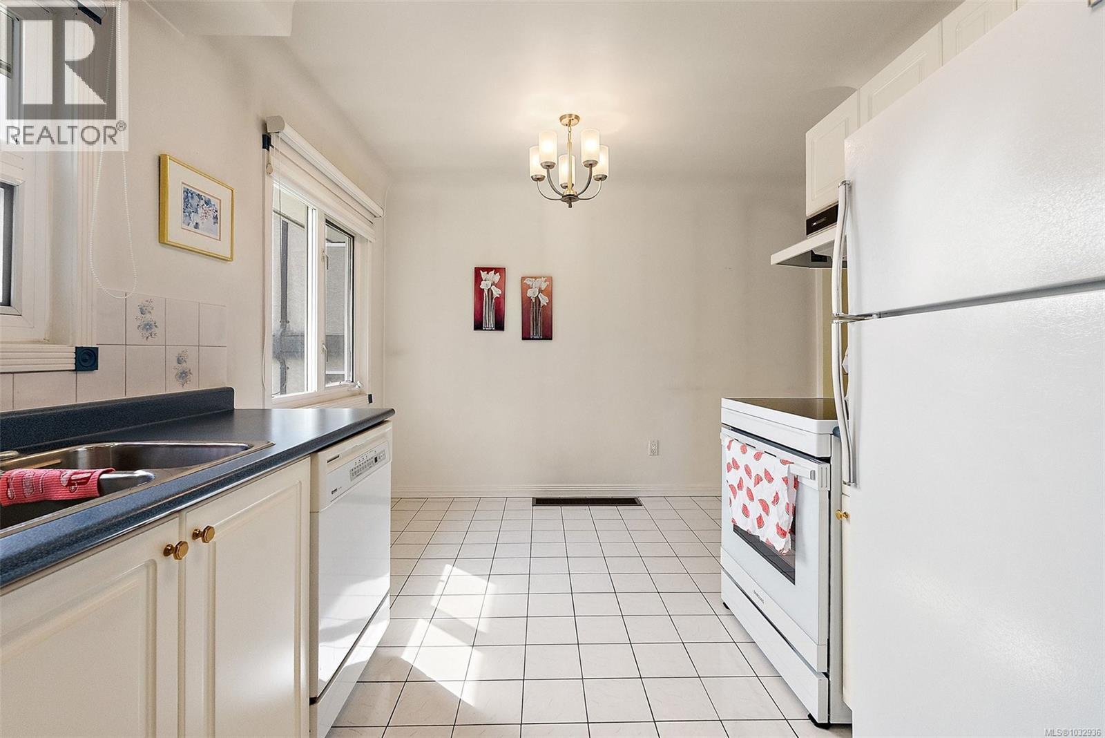 2935 Wascana St - 17