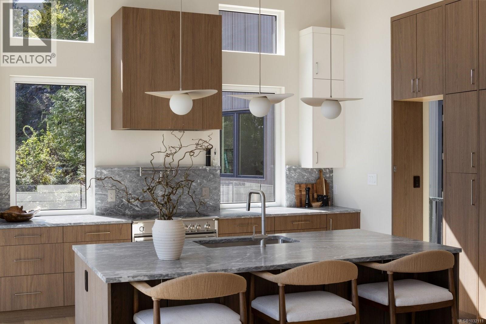 1677 Lands End Rd - 7