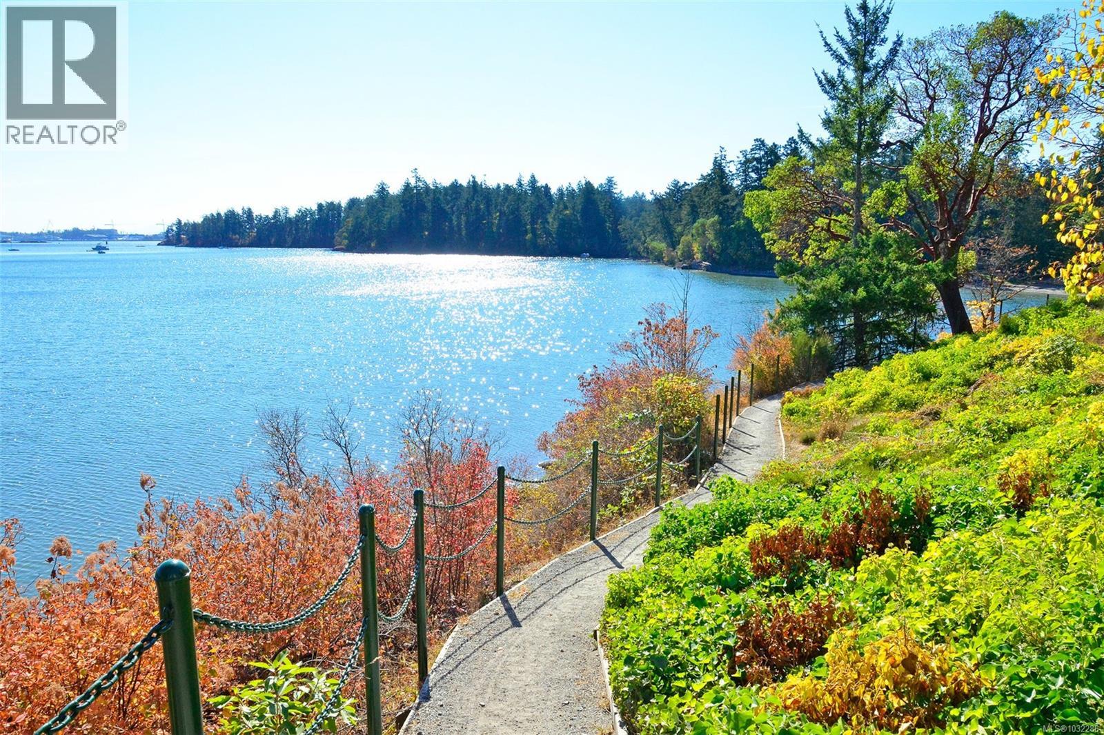 #104 101 Nursery Hill Dr - 25