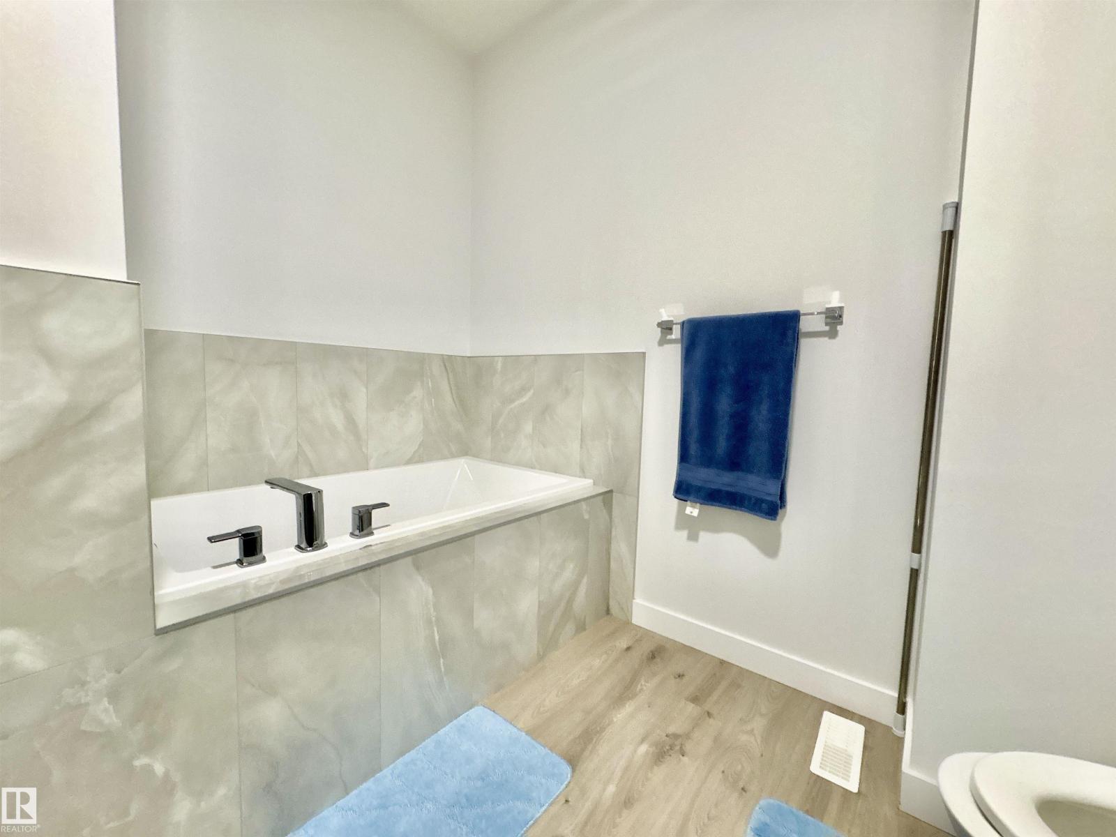 1203 EATON LN NW, Edmonton