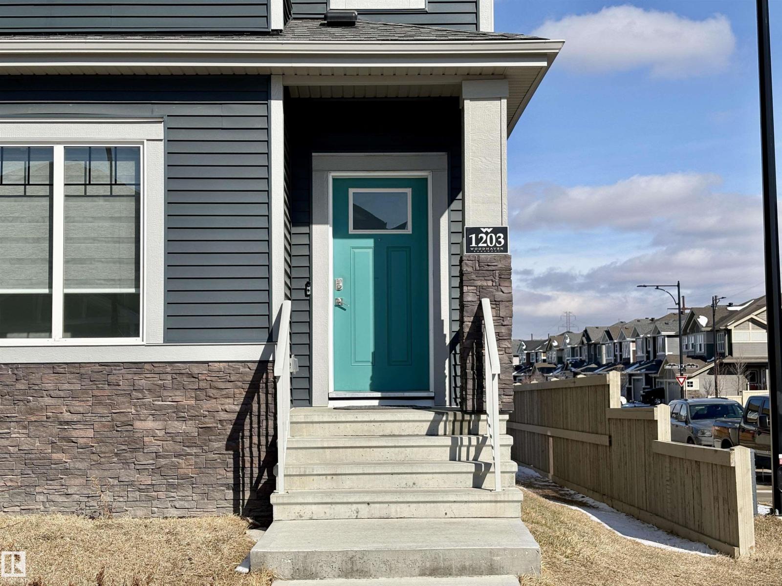 1203 EATON LN NW, Edmonton