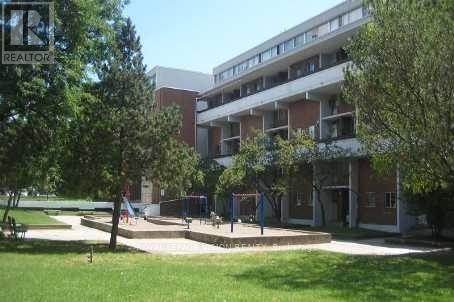 211 - 125 LEEWARD GLENWAY